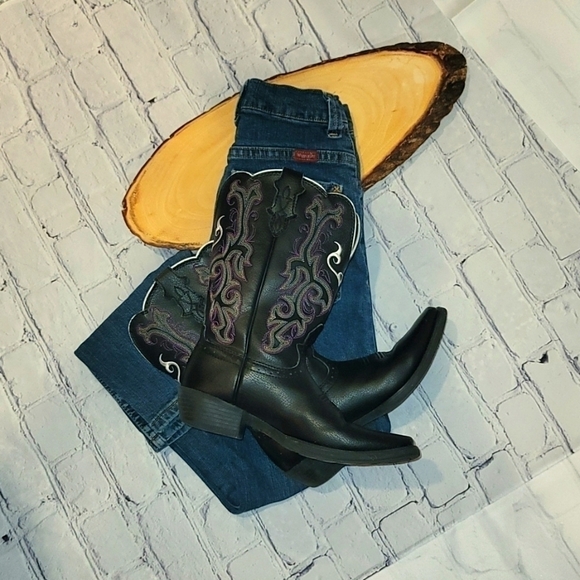 Justin Cowboy Boots - Picture 1 of 8